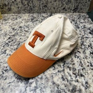 Vintage 2000’s Nike x Texas Longhorns Fan Cap